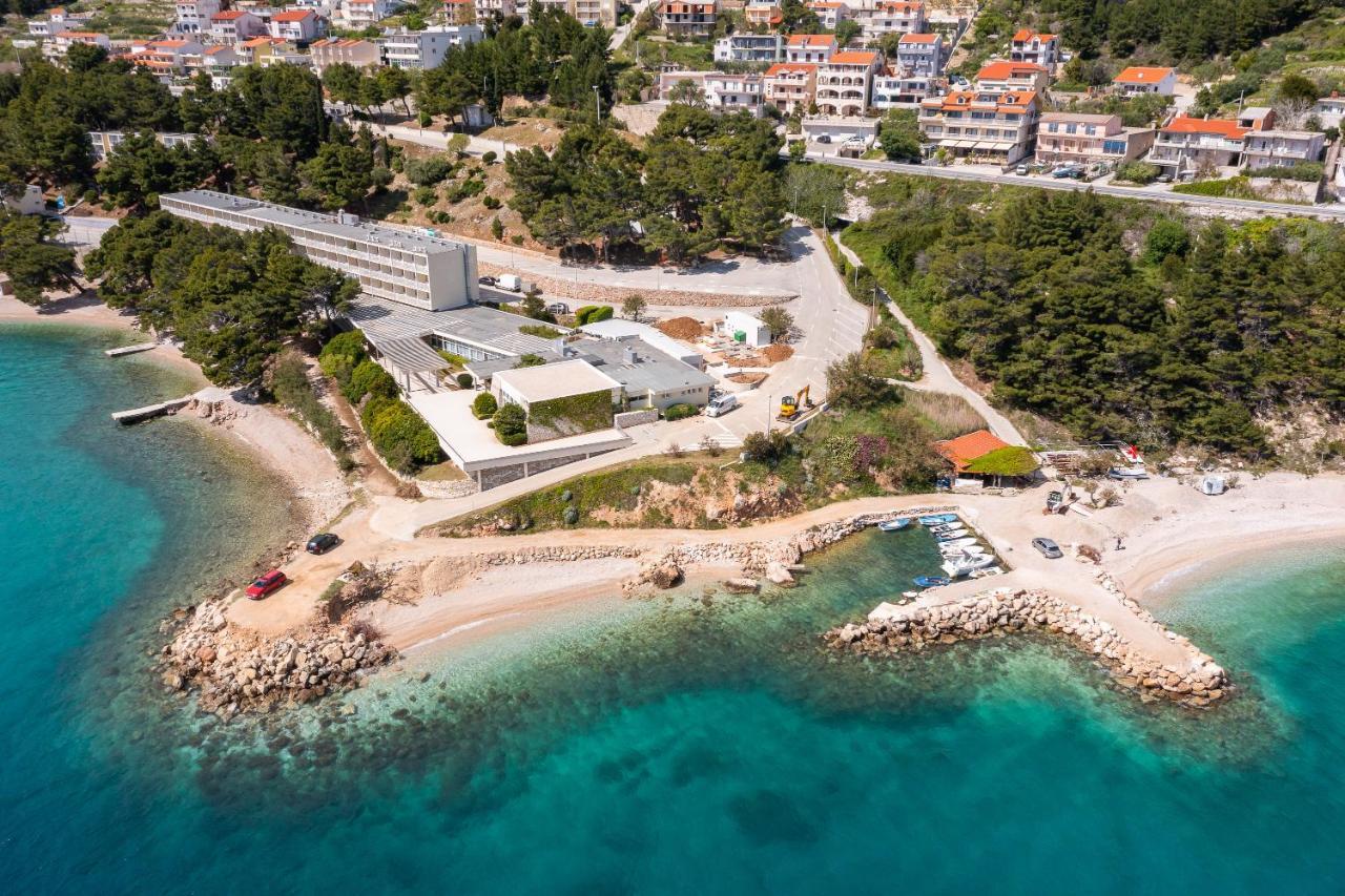 Beachfront Xxl - 2 Apartments Together - Lokva Rogoznica Exterior foto